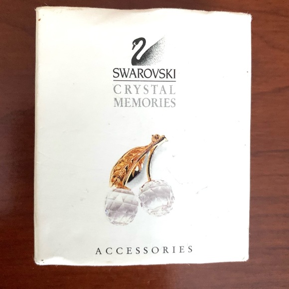 Vintage Swarovski crystal collection brooch pin cherries with gold plated leaf - Picture 7 of 12